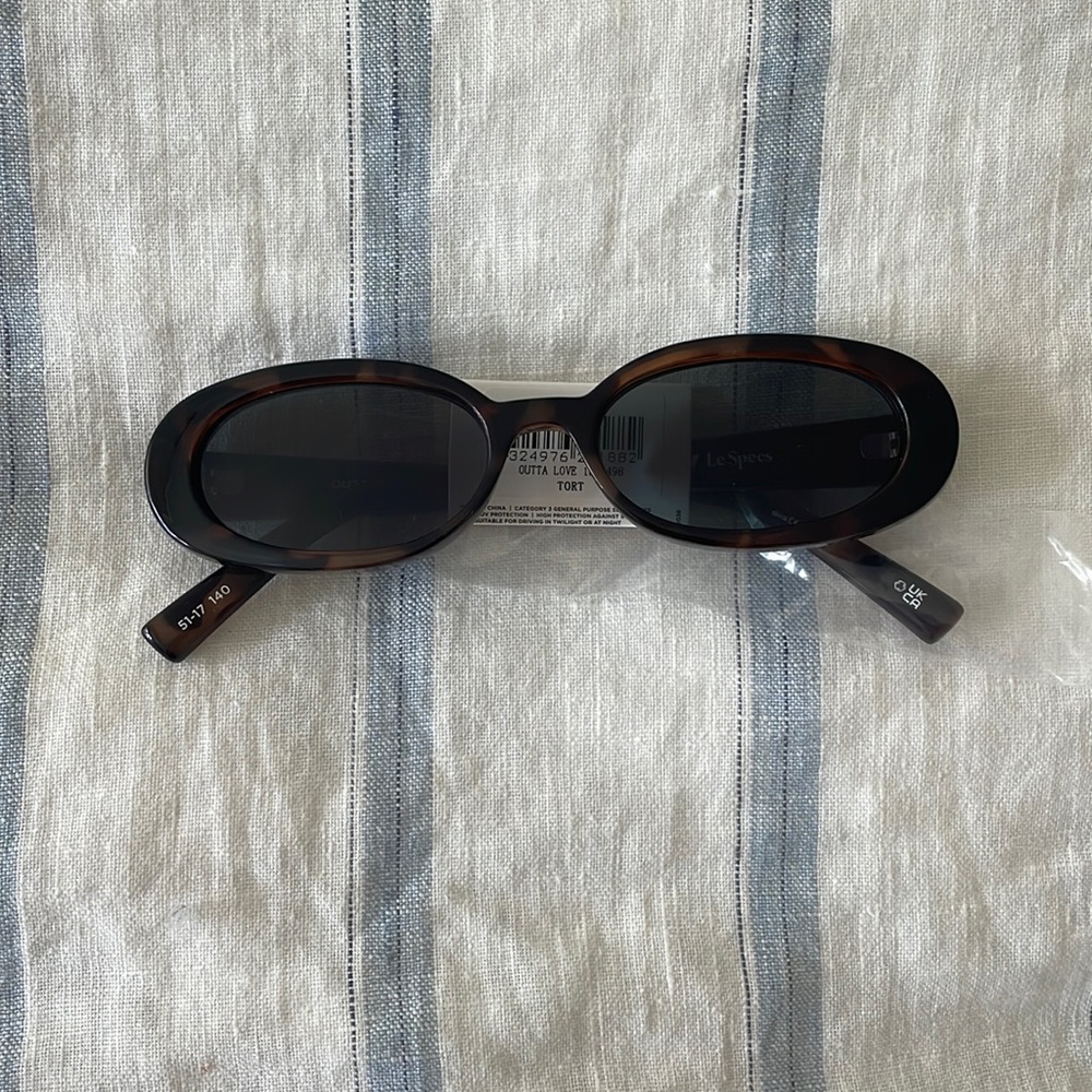 NWT Le Specs Sunglasses